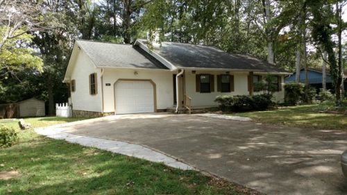 204 Merilyn Dr, Ringgold, GA 30736-4346