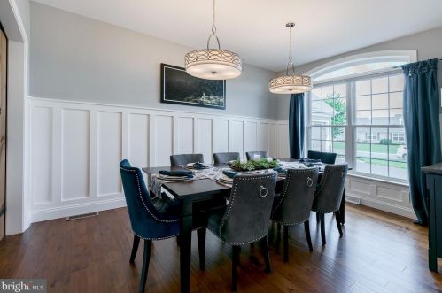 212 Shade Tree Dr, Lancaster PA  17603-5074 exterior