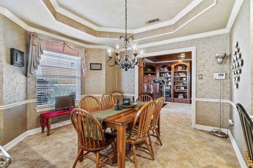 2106 Shari Ln, Garland TX 75043-1459 exterior