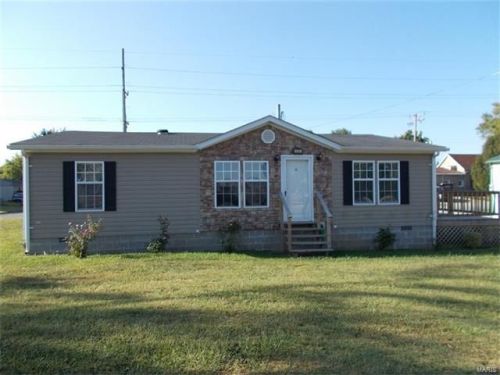 1302 Broad St, Evansville, IL 62242-1906