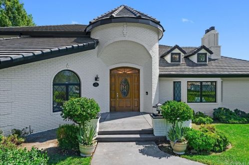 780 25th St, Upland CA  91784-1109 exterior