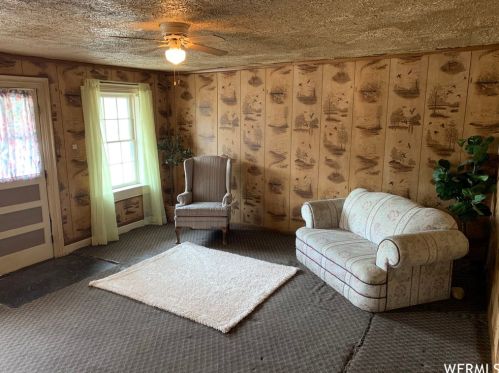 305 200, Mount Pleasant UT 84647-1235 exterior