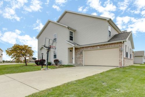 605 Fox Sedge Ct, Champaign, IL 61822-2037