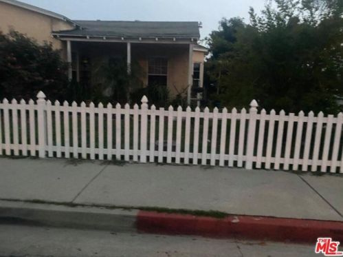 15702 Virginia Ave, Paramount, CA 90723-4457