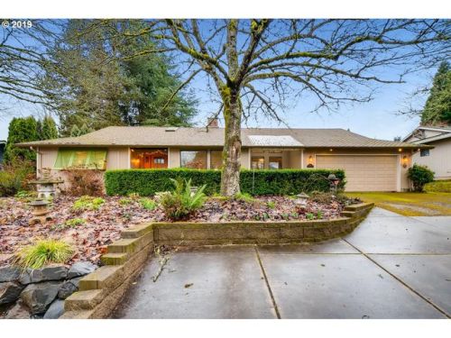 211 117th St, Vancouver, WA 98685-3936