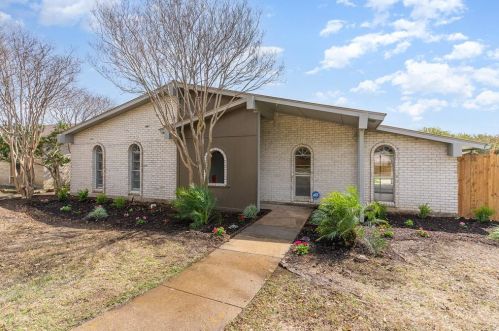 3130 Barton Rd, Carrollton TX 75007-3501 exterior