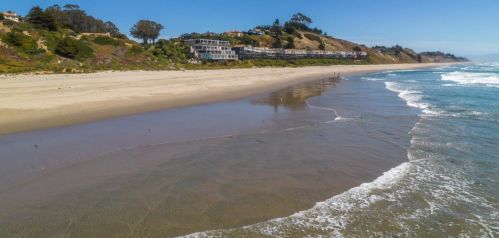 300 Oceanview Dr, Watsonville, CA 95076-1811