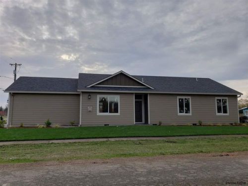 485 5th St, Gervais, OR 97026-8951