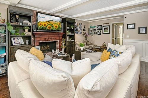 231 Summertree Rd, Anaheim CA  exterior