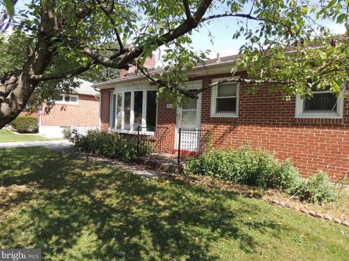 512 Vernon Ave, Harrisburg, PA 17109-4031