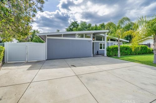 343 Cimmeron Trl, Glendora, CA 91741-3818