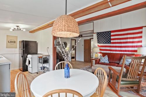 1195 Warden Lake A B Dr, Wardensville WV  26851-8192 exterior