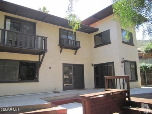 4911 Lewis Rd, Calabasas, CA 91301-2453