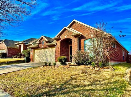 709 Darlington Trl, Fort Worth TX  76131-3545 exterior
