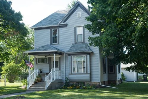 213 Orchard St, Chebanse, IL 60922-9703