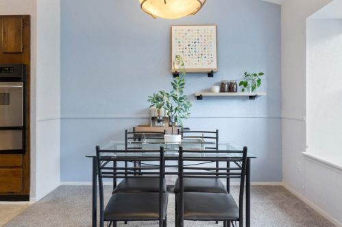 3904 Beaconsdale Dr, Austin TX  78727-2956 exterior