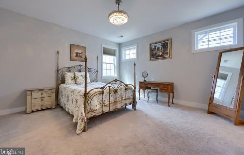 412 Constitution Dr, Ephrata PA  17522 exterior