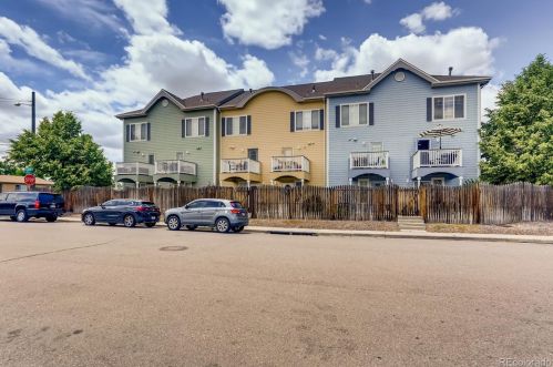 773 Locust St, Denver CO 80207-3942 exterior