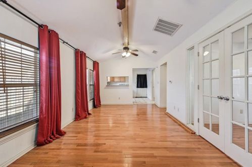 1309 Alamo St, Austin TX  78702-2224 exterior