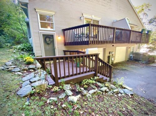 404 Essex Ct, Torrington, CT 06790-2840