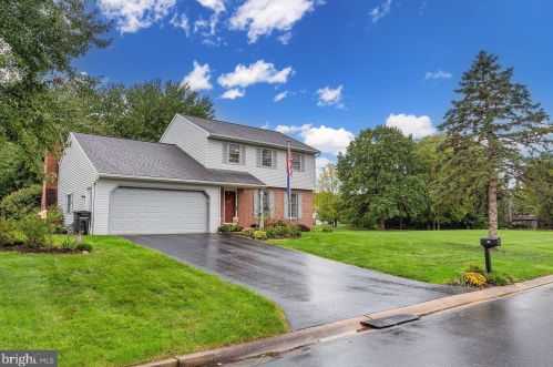 925 Pinetree Way, Lancaster, PA 17601-6609