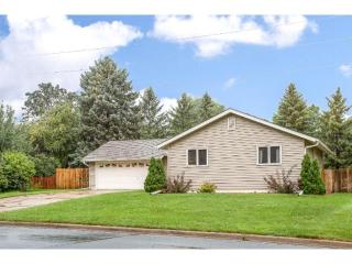 2491 Brenner St, Saint Paul, MN 55113-1002