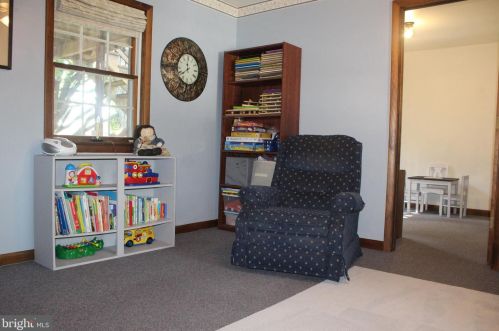 2482 Creek View Dr, Lancaster PA  17602-1451 exterior