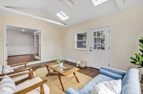 26 Perch Rd, Huntington CT  06484-1824 exterior