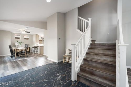 2010 Freesia Ave, Simi Valley CA  93063-3534 exterior