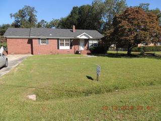 3017 Glencove Dr, Florence, SC 29506-3803
