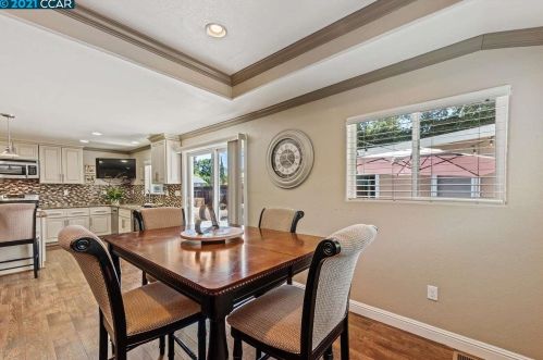 3144 Santa Paula Dr, Concord CA  94518-2821 exterior