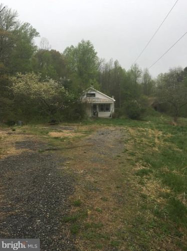 153 Newton Rd, Fredericksburg, VA 22405-3443