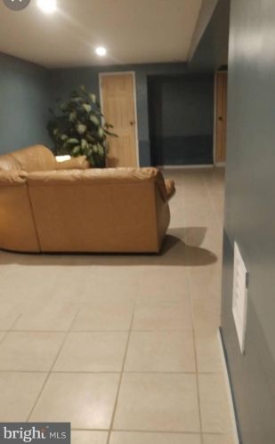 4632 12 St, Philadelphia PA 19147-2624 exterior