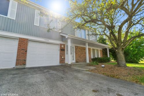 15808 Farm Hill Dr, Orland Park, IL 60462-7776
