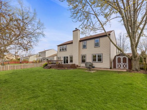 1273 Country Gln Ln, Carol Stream IL  60188-2931 exterior