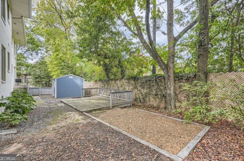 3685 Cantrell Rd, Atlanta GA  30319-1304 exterior