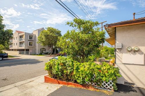 341 Chevy Chase Dr, Glendale CA  91205-4440 exterior