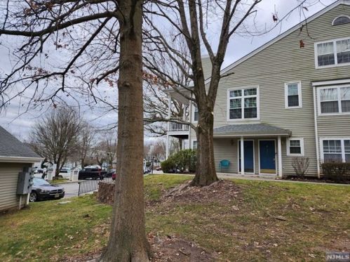 1357 Paddington Rd, Mahwah, NJ 07430-3258
