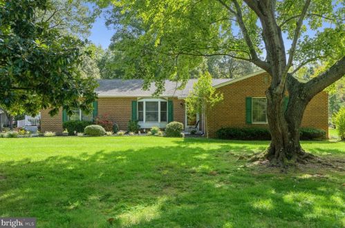 4949 Idlewilde Rd, Shady Side MD 20764-9766 exterior