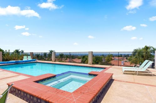 4265 Clearview Dr, Carlsbad, CA 92008-3632