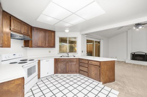 6153 Tremain Dr, Citrus Heights, CA 95621-6315