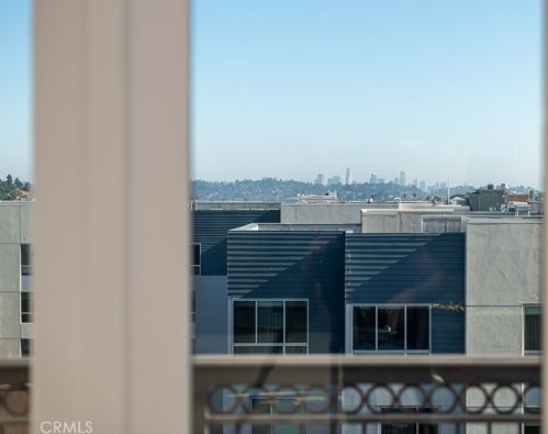 670 Caruso Ave, Glendale CA  91210-1519 exterior