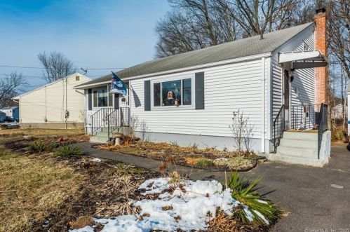 44 Matthew Rd, Hartford, CT 06108-1821