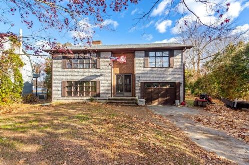 36 Sayles Ave, Warwick, RI 02889-5530