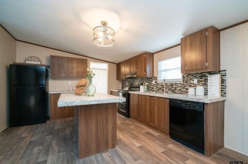 2396 Blocker Rd, Marshall TX 75672-3720 exterior