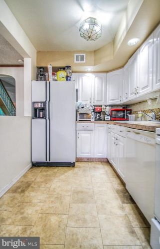 124 Fariston Dr, Philadelphia PA 19120-1007 exterior