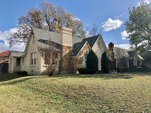 3301 Rogers Ave, Fort Worth, TX 76109-2924