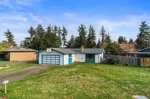 4202 220th St, Elk Plain, WA 98387-6808