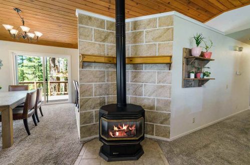 14866 Donnington Ln, Truckee CA  96161-1170 exterior