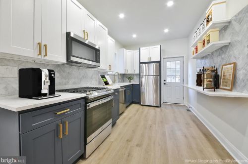 2405 Emerald St, Philadelphia PA  19125-1204 exterior